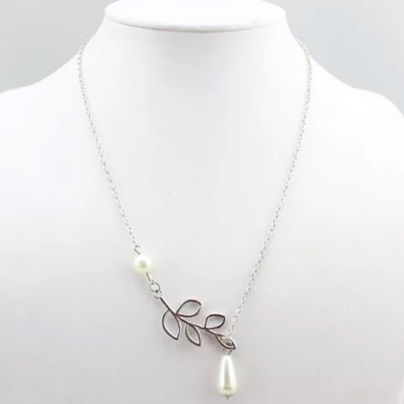 Water Droplet Pearl Hollow Choker Necklace - Picture 2 of 2